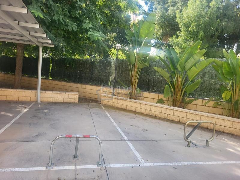 Foto 72ccf2e1-9fde-4d10-9163-cadb3ab85a51. Aparcament cotxe a cala Finestrat Finestrat