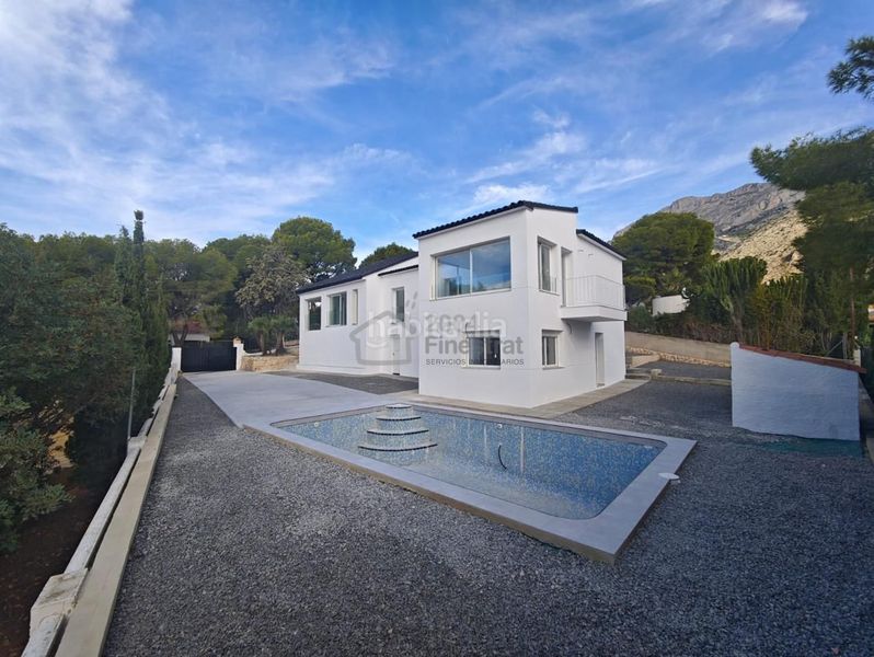 Foto 3fcd522b-5791-44bd-9a0b-8fd46ca8aa3b. Casa amb aparcament piscina a Altea la vella Altea