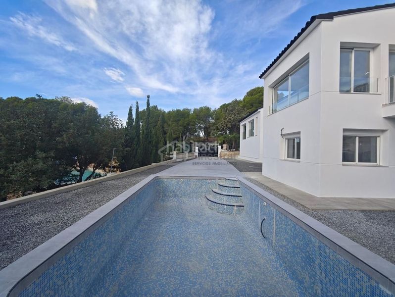 Foto 775b05d6-4ab2-45ec-b453-aaba769ae314. Casa amb aparcament piscina a Altea la vella Altea