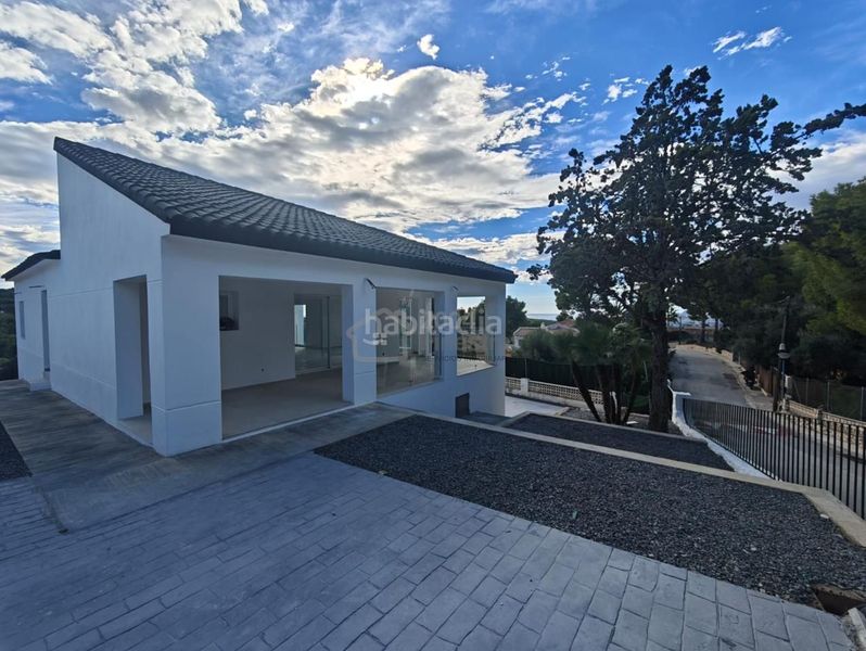 Foto 93d40341-b3ad-4ede-be8e-9d2d58398e9c. Casa amb aparcament piscina a Altea la vella Altea