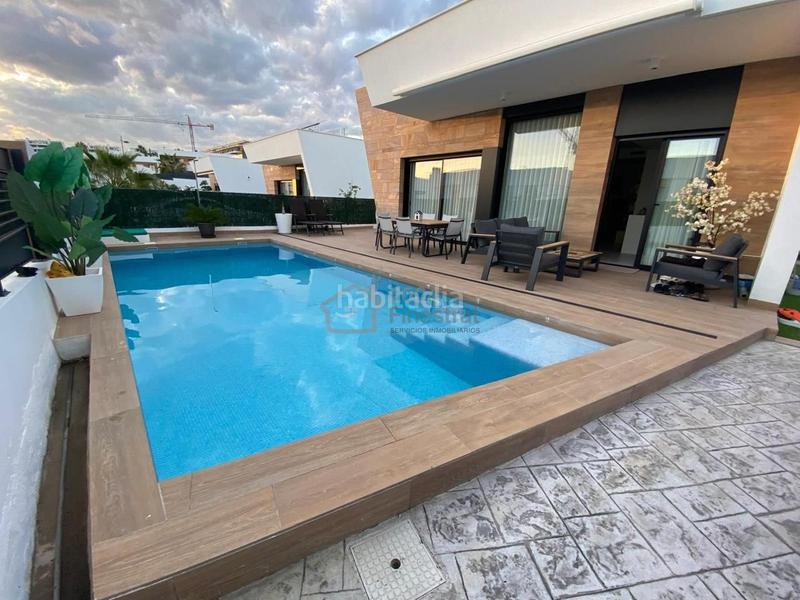 Foto eb4f28f9-971d-4f2c-9820-7fe1c812516a. Haus mit pool in balcón de Finestrat-terra marina Finestrat