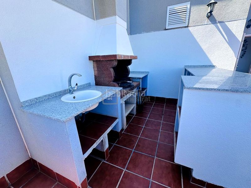 Foto 15b59d16-8b3d-41c1-b972-de228751d19e. Àtic amb aparcament piscina a Platja de Vila Joiosa Vila Joiosa (la)