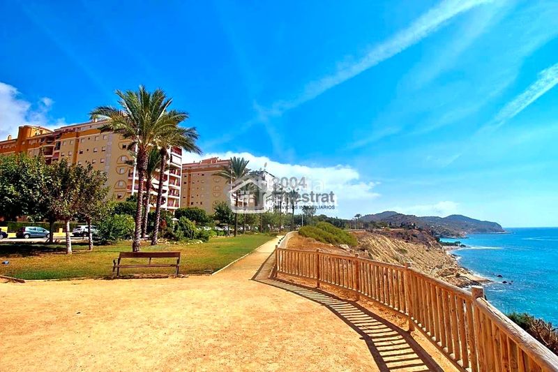 Foto c96f1c15-6b8d-43a6-b815-4aae2079324a. Àtic amb aparcament piscina a Platja de Vila Joiosa Vila Joiosa (la)