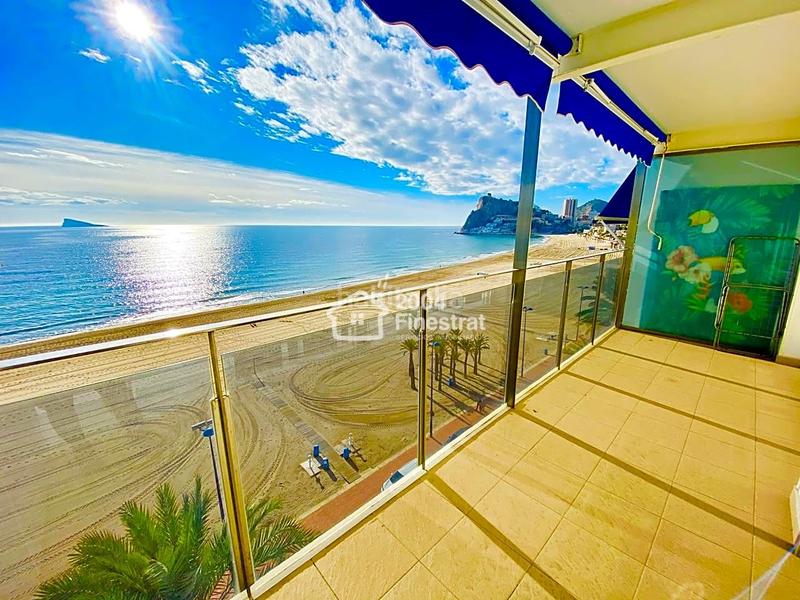 Foto 1d98b828-c441-4a8c-bbc3-a99aa01dfa45. Alquiler apartamento primera linea en la playa de poniente en Benidorm