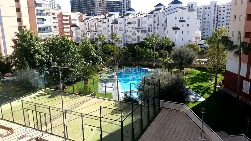 Foto a65b31a4-90c2-4d9e-b2aa-9d11db389449. Aparcament cotxe a Bulevar-Puerta Mítica Vila Joiosa (la)