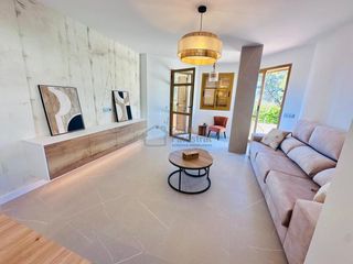 Lloguer Planta baixa  Urbanización la almedia. Amplio apartamento con terraza, piscina y garaje