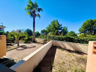 Location Rez-de-chaussée  Urbanización la almedia. Amplio apartamento con terraza, piscina y garaje