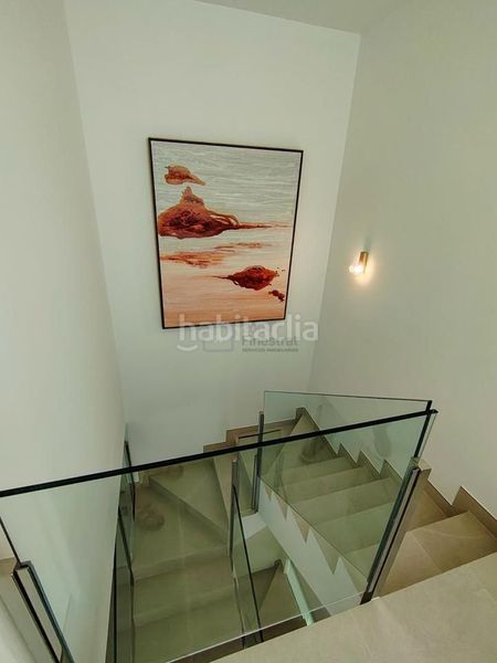 Foto 87b2fb6f-59eb-4040-854c-3590bf6bdf67. Casa a balcón de Finestrat-terra marina Finestrat