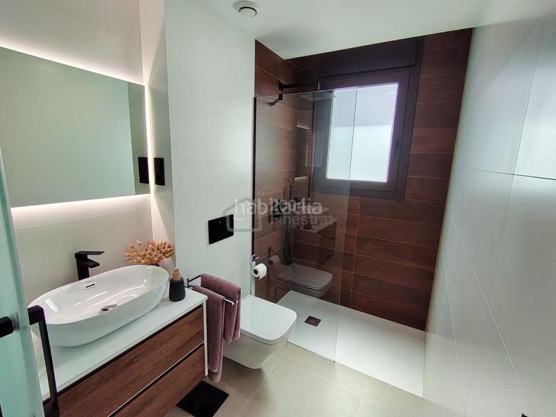 Foto bfb1489f-292f-4ba1-9752-9d4b13968204. Casa a balcón de Finestrat-terra marina Finestrat