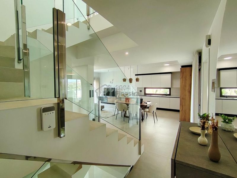 Foto e676e65a-276a-4ca0-bc5b-96ef0d855839. Casa a balcón de Finestrat-terra marina Finestrat
