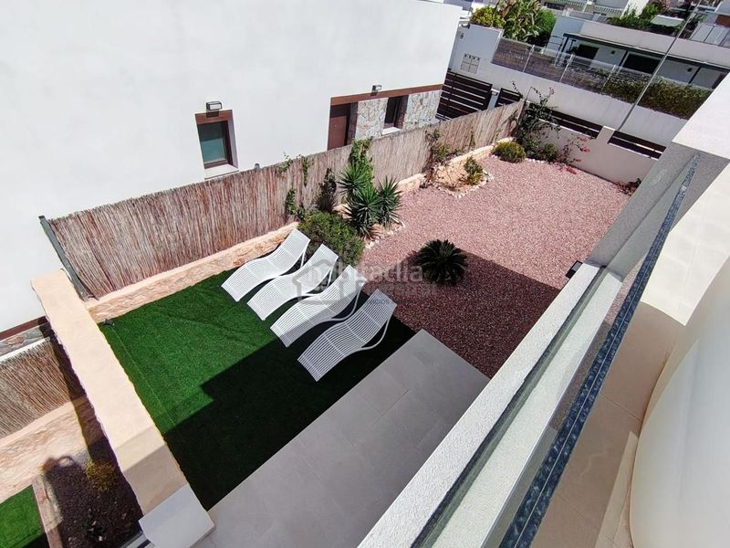 Foto f8207410-1772-4f74-b34e-71d66d98d1a2. Casa a balcón de Finestrat-terra marina Finestrat