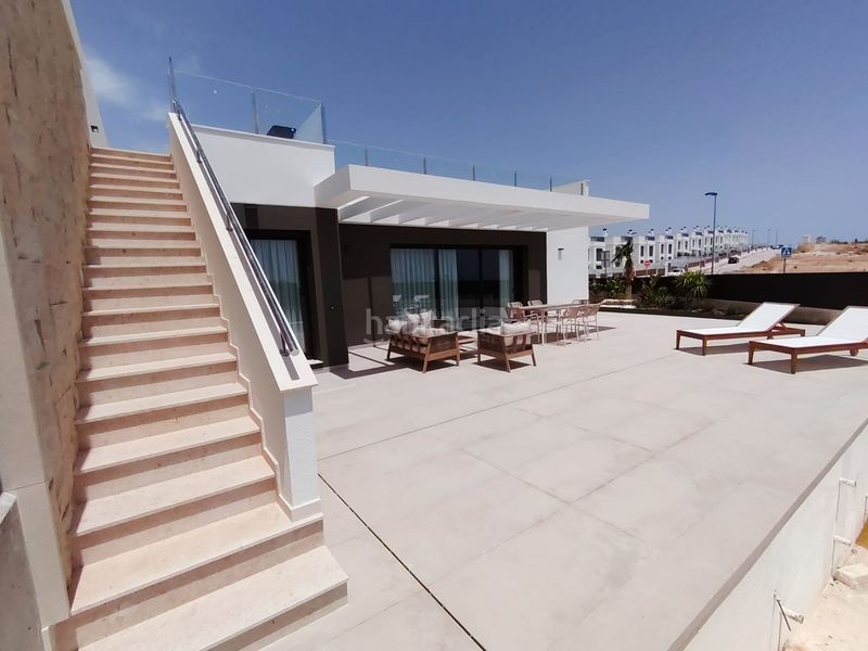 Foto 21ca5a39-d7b0-463f-b393-f46d0331fd10. Casa adossada 143m<sup>2</sup> amb calefacció aparcament piscina a Mutxamel