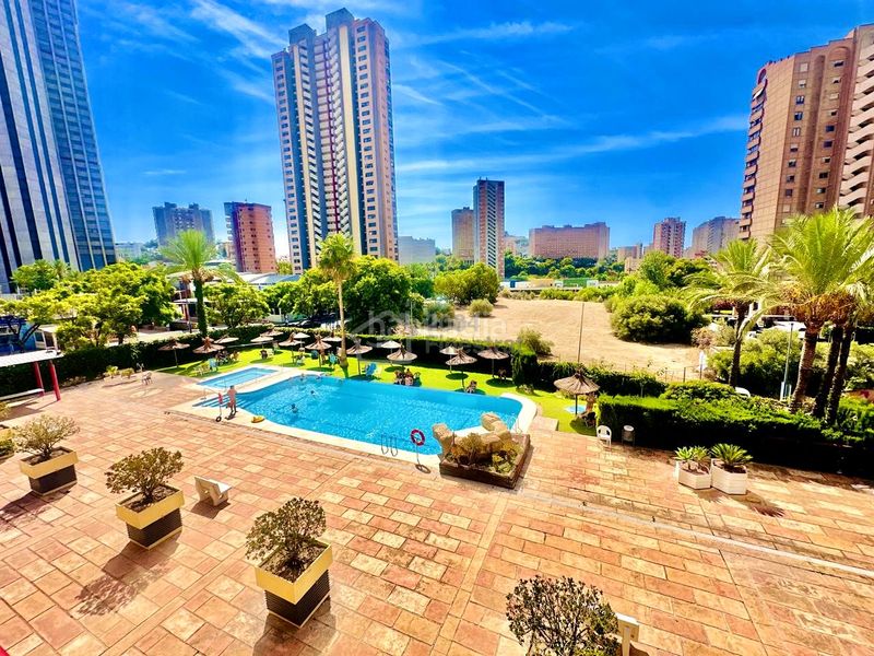 Foto 234e3015-c11b-4378-93d0-13db8c6a8062. Lloguer pis amb aparcament piscina a Playa Poniente Benidorm