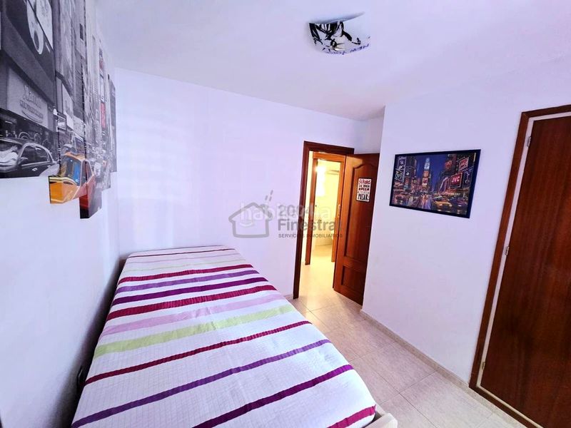 Foto 1c8cadea-1a27-4c00-ad2a-f1f576d88a7b. Piso  de 3 habitaciones con vistas al mar, terrazas y parking comunitario en Benidorm