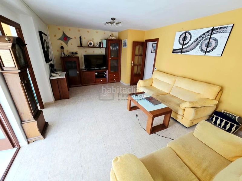 Foto 28927dfc-539b-4e67-8a51-e0a7d255454f. Piso  de 3 habitaciones con vistas al mar, terrazas y parking comunitario en Benidorm