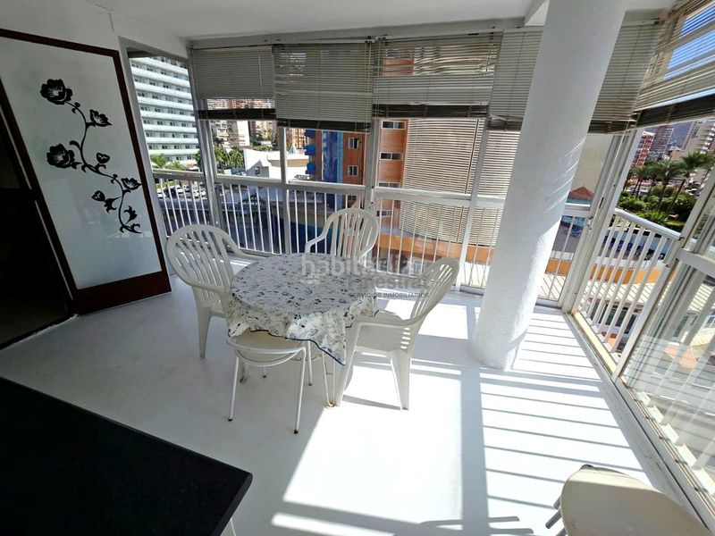 Foto 406224f5-6a5a-42de-8838-daf195cd368f. Piso  de 3 habitaciones con vistas al mar, terrazas y parking comunitario en Benidorm