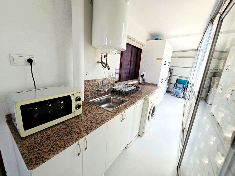 Foto 7995d60b-20e2-463c-ba95-409208414440. Piso  de 3 habitaciones con vistas al mar, terrazas y parking comunitario en Benidorm