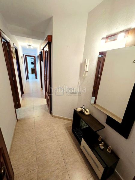 Foto a4e928a7-c542-4c67-892a-930983ea2f5b. Piso  de 3 habitaciones con vistas al mar, terrazas y parking comunitario en Benidorm