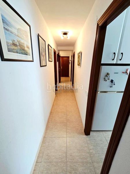 Foto c16afd83-b79d-45cf-b057-58bde26b2597. Piso  de 3 habitaciones con vistas al mar, terrazas y parking comunitario en Benidorm
