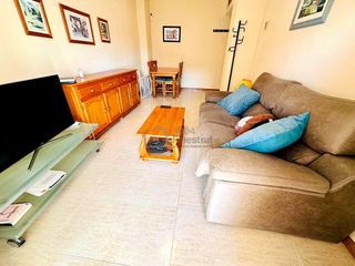 Affitto Piccolo appartamento  Calle gregal. Apartamento de 1 dormitorio con garaje