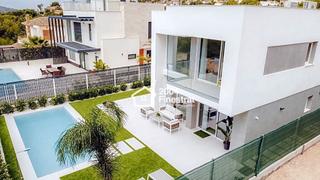 Maison  París. Villa obra nueva de 3 dormitorios en finestrat