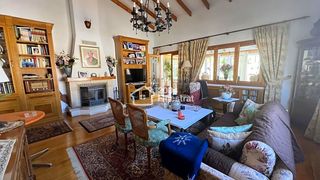Casa  Doctor severo ochoa. Amplio chalet en urbanizaci�n cerrada en benidorm