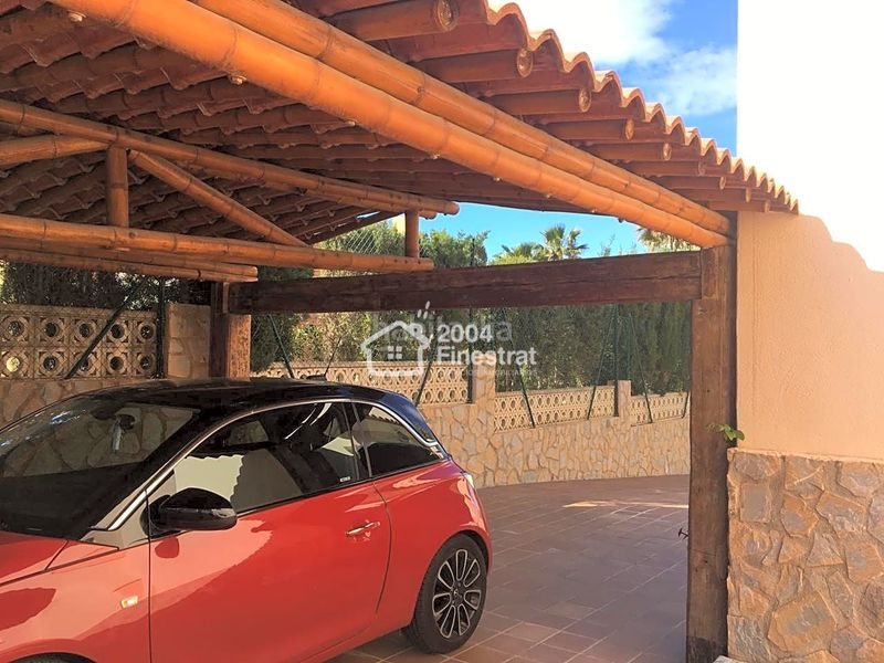 Foto a37af62b-7e96-4e1c-ae26-4df11315860f. Casa amb aparcament piscina a Coloma Nucia (la)