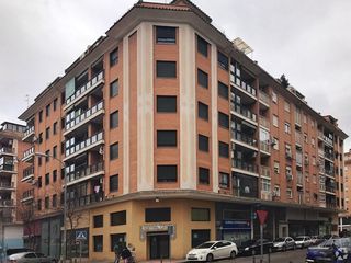 Pis a Calle Ferrocarril