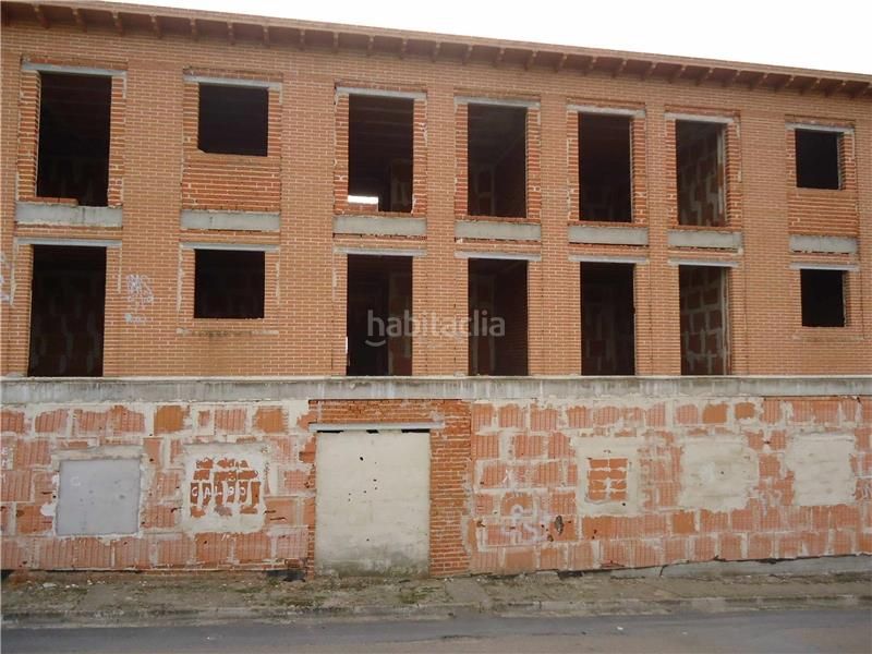 Foto 5075eecf-a09e-449b-8892-43c8ace0396b. Edifici a avenida castilla la mancha 14 a Hormigos