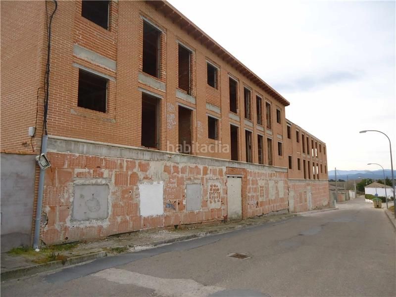 Foto aa5abe7e-7b0d-4f5f-aaae-45888a2df971. Edifici a avenida castilla la mancha 14 a Hormigos