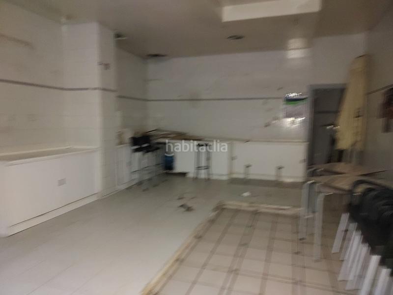 Foto d6b2032f-12c8-4a27-b44f-71048d3d739c. Alquiler local comercial en calle monasterio de irache 16 en Pamplona / Iruña