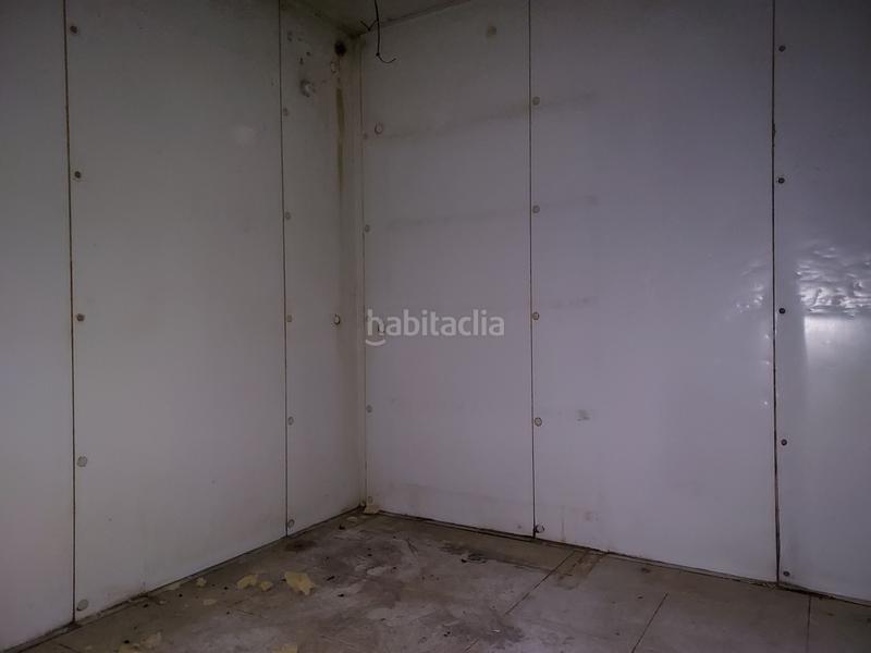 Foto dd1ab861-d911-479f-967b-8a04e928fb19. Alquiler local comercial en calle monasterio de irache 16 en Pamplona / Iruña