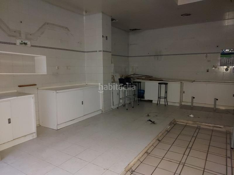 Foto ef4f4064-ec22-4519-be5d-779cf7b61850. Alquiler local comercial en calle monasterio de irache 16 en Pamplona / Iruña