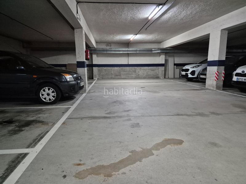 Foto 00a3fc7b-913c-4f3c-8767-762d0c0b508a. Parking coche en calle lantzeluze 72 magnifica plaza de garaje en venta en Berriozar