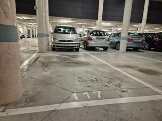 Alquiler Parking coche en Calle de sangüesa 3. Gran plaza calle sanguesa