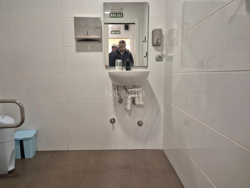 Foto 453453f9-587b-4dc1-b6af-38ee64daec80. Local commercial dans calle de hilarión eslava 6 dans Pamplona / Iruña