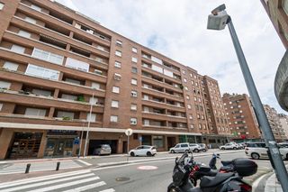 Piso  Calle benjamín de tudela. Piso de tres dormitorios en mendebaldea