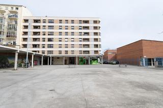 Local Comercial  Floirac. Local en venta en plaza floirac, burlada