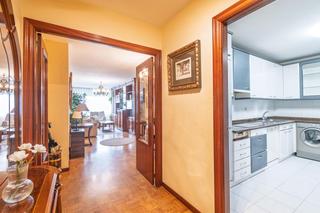 Appartement  Canteras. Piso en ansoáin con garaje, trastero y luz de tarde.