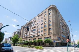 Oficina  Mayor. Oficina con salida de humos.