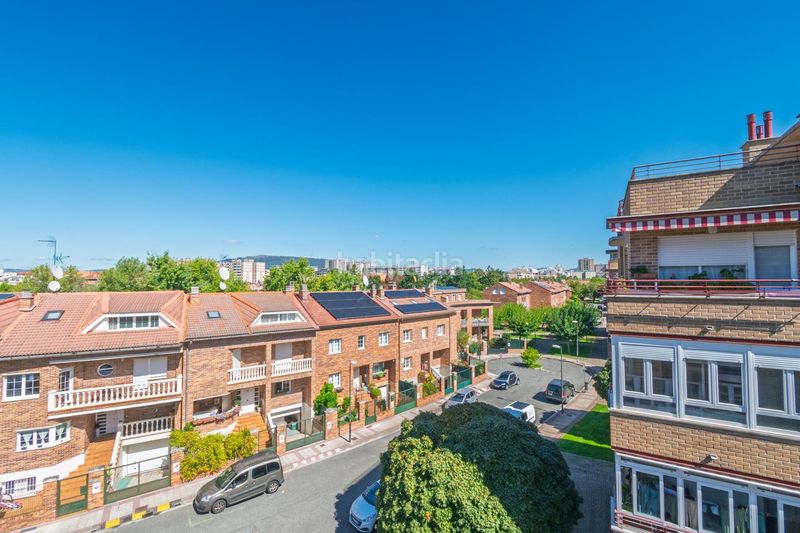 Foto c9158b5c-5a66-4a39-a833-f521293963a7. Rent flat with heating parking in Barañáin / Barañain