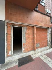 Business premise in Calle de Linares 36