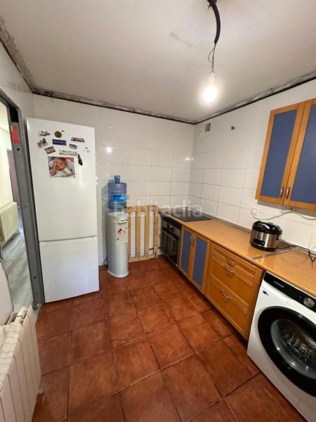 Foto a8c114d1-1e2c-4826-be8b-faf5819e2482. Casa aparellada a Las Flores Valladolid