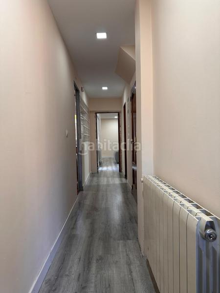 Foto d46070ef-1e89-4c19-806a-cc77f3ea5344. Casa aparellada a Las Flores Valladolid