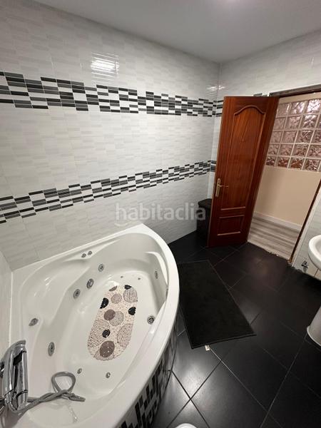 Foto 6a7a9d4f-0ca2-4f70-a8cd-a4b8bc17d963. Maison jumelée dans Las Flores Valladolid