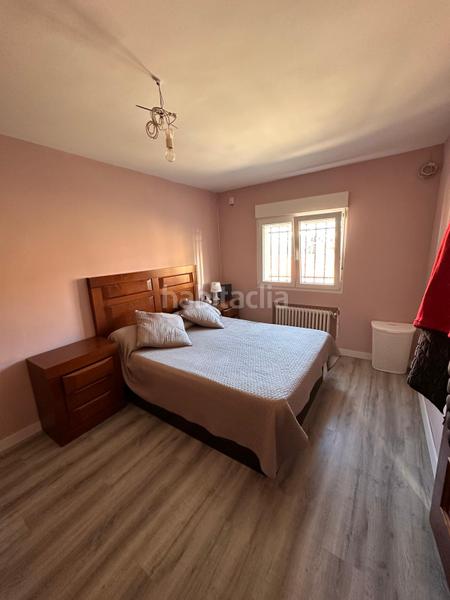 Foto 9bd36c58-f0d0-4c04-b262-9e7b05b5b0af. Maison jumelée dans Las Flores Valladolid