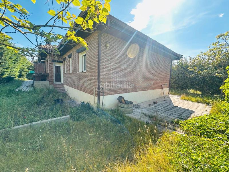 Foto 7d2a5ac7-ae0b-4d23-82f9-aa5ff7605305. Chalet en calle río miño 81 en Aldeamayor de San Martín