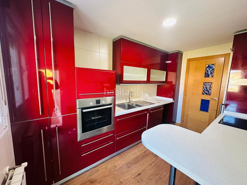 Foto f155a26b-4829-4f99-b7a0-53071d195ad6. Chalet en calle río miño 81 en Aldeamayor de San Martín