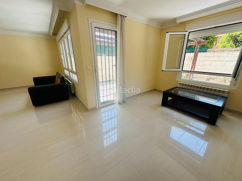 Foto 3b773d00-9ef5-489d-9878-cb4950bcec84. Chalet con riscaldamento parcheggio in Fuensaldaña