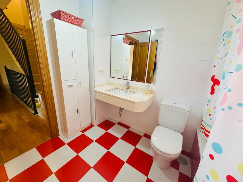 Foto 4c3b5e4b-8531-42ad-a93b-3581b266abba. Chalet con riscaldamento parcheggio in Fuensaldaña